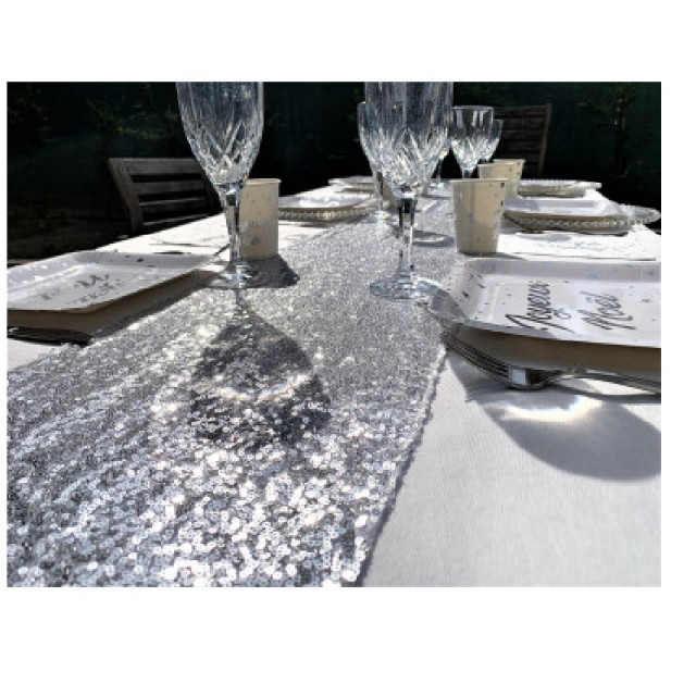 chemin-table-sequin -argent