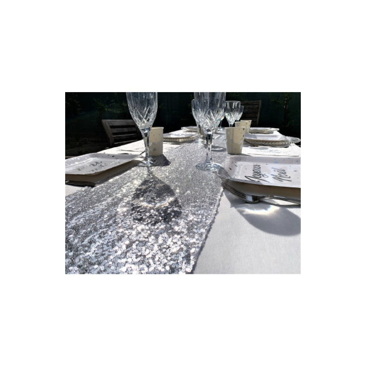 chemin-table-sequin -argent