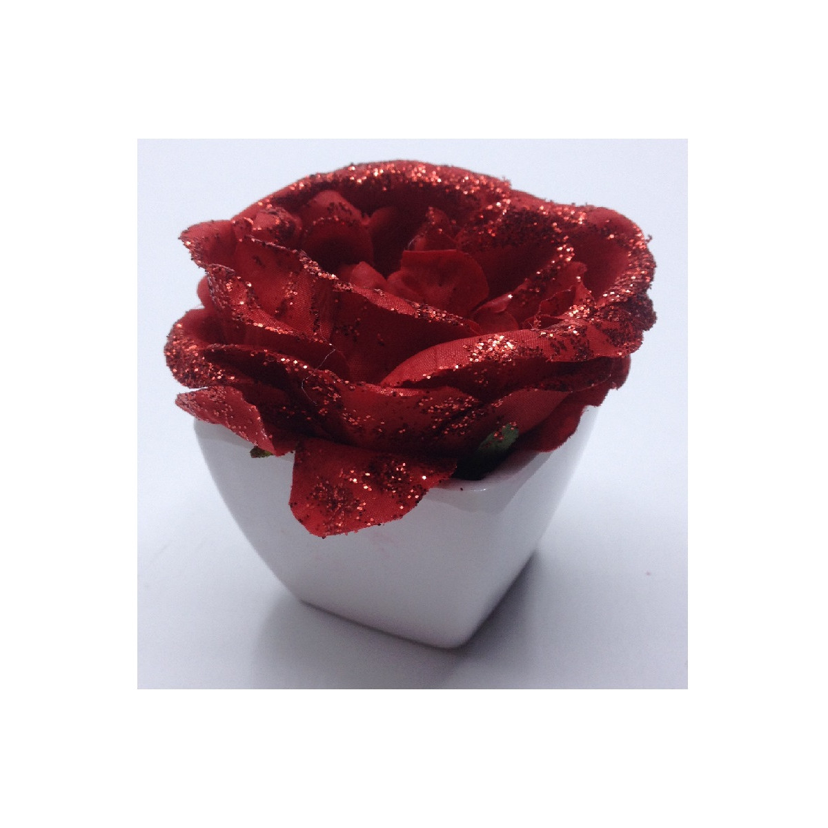 rose rouge en pot décoration de table