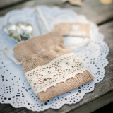 pochon-dragées-jute-et-dentelle